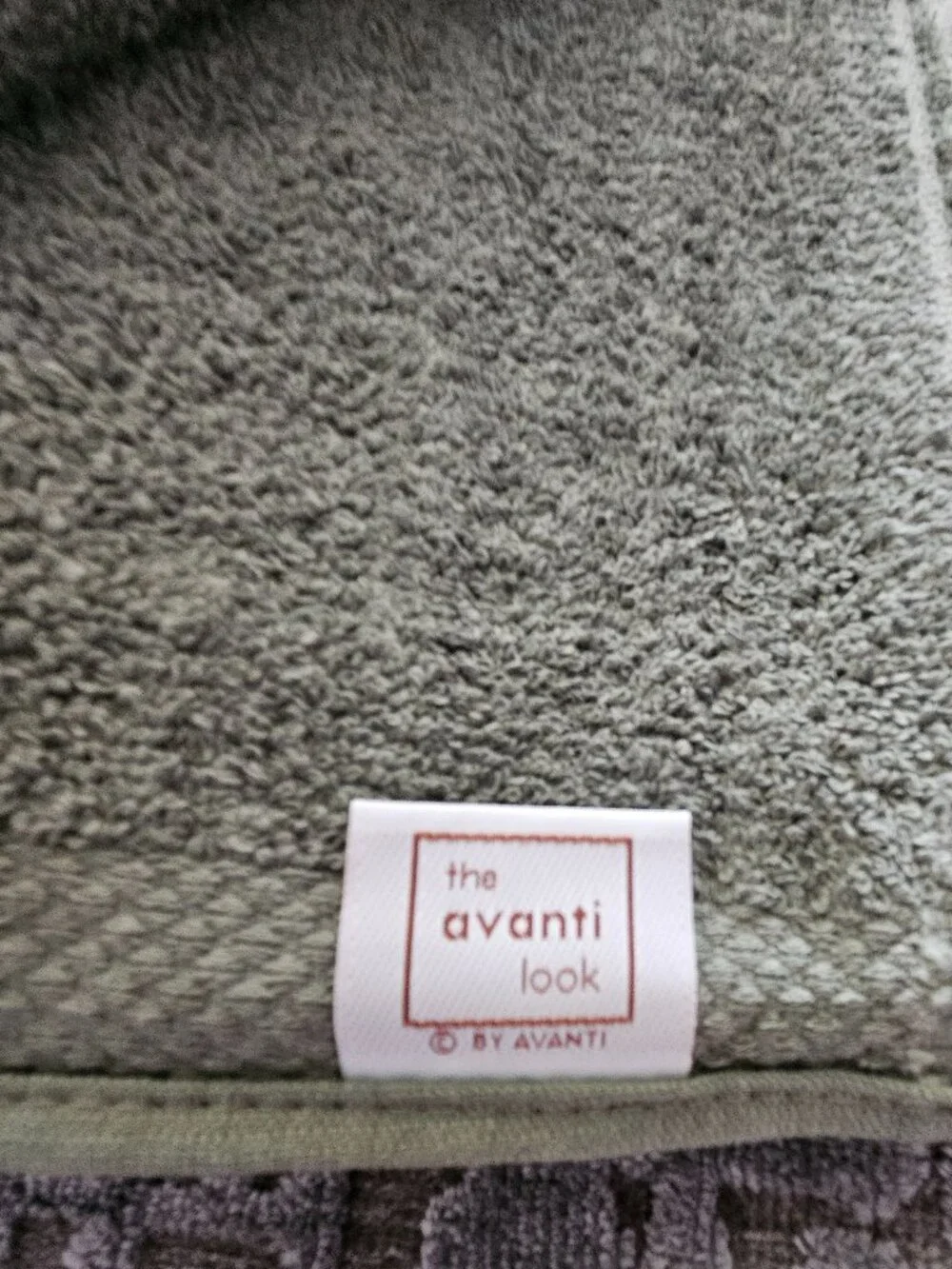 NEW SET OF 10 ROYAL VELVET SAGE GREEN TOWELS AND 2 AVANTI SAGE GREEN PALM TOWELS